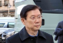 '尹 체포 방해 혐의' 박종준 경호처장, 경찰 출석 [종합]