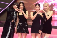 '블랙핑크' 웸블리 입성…위기의 YG, 6000억 대박 노린다 [종목+]
