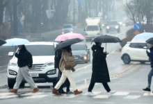 내일도 곳곳 비바람…낮 인천·경기는 미세먼지 '매우나쁨'