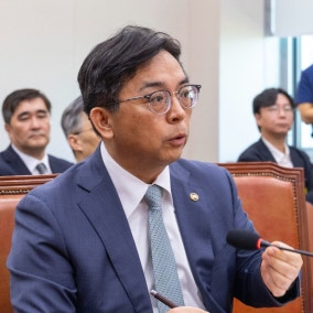 3500억달러 투자 약속한 한국…美에 "15% 관세 지켜달라"