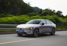 "BMW·벤츠 붙자!"…볼보가 작심하고 만든 대형 전기 세단