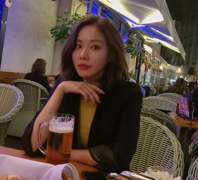 41세 <b>김아중</b>"결혼,그런 행운 나한테도 있었으면…"