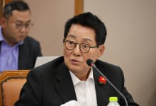 박지원 “韓, 尹과 루비콘강 건너…尹 비판하는 70% 뜻대로 결단해야”
