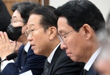 ‘尹편지 수렁’에 빠진 與…비상대기 긴장의 野 [이런정치]