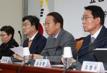 與, 공수처·헌재·경찰 때렸다…“민주당 정치선동 놀아나” [이런정치]