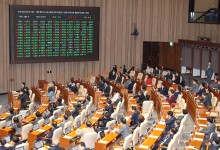 다시 거부권 바라보는 與…‘이탈표’ 변수 여전 [이런정치]