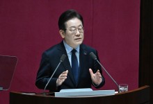[속보] 이재명 “국제질서 시계제로…국회 차원 통상대책특별위원회 다시 제안”