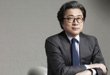 주식 재산 12조원 넘었다…이재용 넘보는 ‘이 남자’ 누구