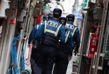 경찰은 흉기에 심각하게 다쳤다…실탄에 숨진 남성 [세상&]