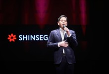 ‘취임 1년’ 정용진 회장 “본업 경쟁력으로 성장 재시동”