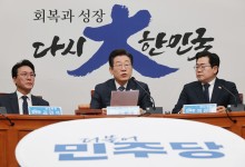 민주 “‘韓 민감국가 지정’ 한미동맹 수립 이후 첫 외교 참사”