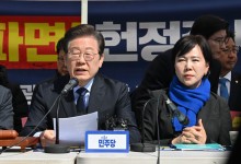 [속보] 이재명 “尹 복귀는 제2계엄 의미”