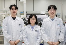 “1만번 접어도 거뜬” 스펀지 같은 ‘탄소나노튜브’…고성능 웨어러블기기 만든다