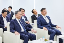 김남정 <동원그룹 회장="">, 또 럼 베트남 공산당 서기장과 환담