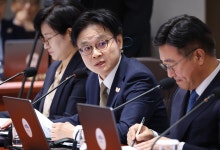 ‘급거 방미 후 귀국’ 산업장관 “머지않아 한미 간 또 만날 것”