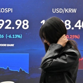 ‘중국 D램이 온다’ 삼전·닉스 와르르, 녹아내린 코스피…6000선 간신히 지켜