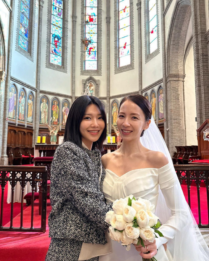 <b>김동욱</b>, 아내는 SM 연습생 출신 스텔라 김…소녀시대와 인연