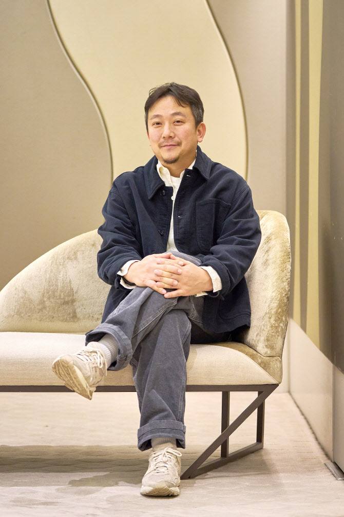 '<b>파묘</b>' <b>장재현</b> 감독 "무당 화림, 김고은 말곤 대안 없었다"[인터뷰]①