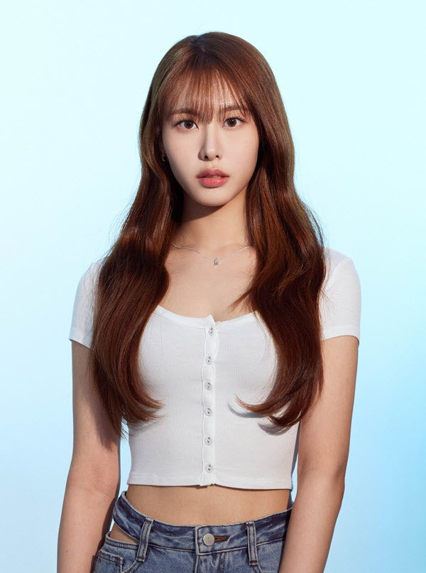 6인조 걸그룹 비웨이브 멤버 <b>제나</b>·<b>아인</b> 프로필 공개