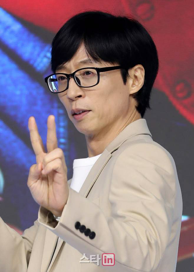 <b>유재석</b> "아들딸이 <b>아이돌</b>? 선뜻 NO…짐 싸는 사람 많다더라"