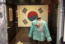 태극기 앞 중국옷이 버젓이…수차례 항의에도 방치한 호주