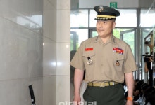 박정훈 대령, 해병특검 출석…"진실은 모두 밝혀질 것"