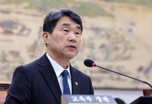 이주호 “의대 2개 학기 초과 연속휴학 제한해야”