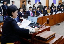 “숫자로 열여덟” “인마 이XX야”…천하제일욕설장 된 과방위 국감