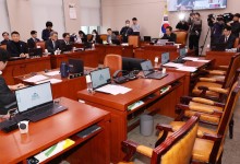 野 ‘명태균 특검법’ 법사위 상정하며 속도전… 與 “이재명 대선 위해 여당 마비 의도” 퇴장