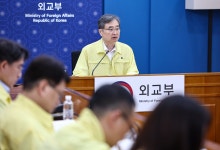 李대통령 “국민권익 침해 안 돼, 美대사관 중심 총력 대응하라”
