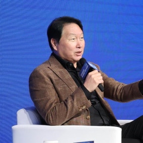 최태원 “SK하이닉스株 우상향, 샀다 팔았다 말고 갖고 있어라”