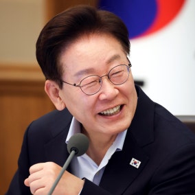 靑 “李대통령, 17억 근저당 이자는 안받기로”