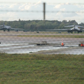 美, 이란 테러위협에 英기지 B-1B 폭격기 12대 긴급 철수