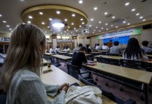 의료인력전문위 “전공의는 ‘피교육자’…지도전문의 비용 국가가 지원해야”