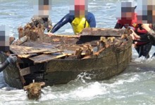 [속보]軍, 이달 초 서해서 목선 탄 북한 주민 2명 발견…“표류 추정”