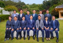 이재명 대통령, 여당 의원과 만찬 “정치적 성과보다 국민의 삶 나아져야”