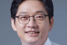 안철수 “‘러브버그’처럼 전과자끼리 붙어” 김경수 ‘시대위원장’ 임명 직격