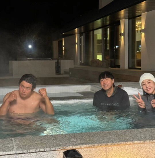 <b>한혜진</b>, <b>기안84이시언</b>과 영하 6도 야외 ‘혼탕’…“형제들의 호연지기"