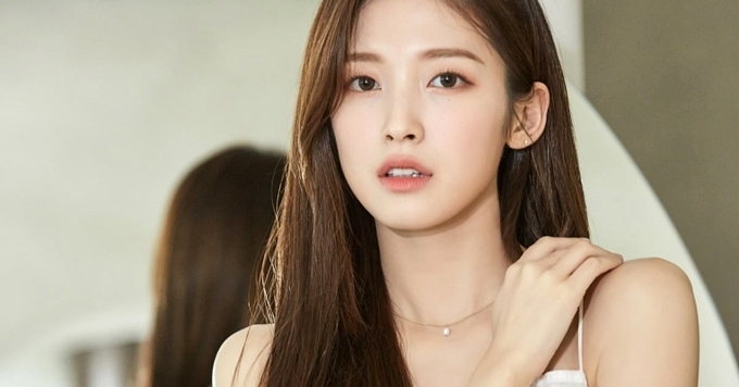 <b>오마이걸</b> 아린, <b>노숙위기 청년</b> 위한 3000만원 <b>기부</b>
