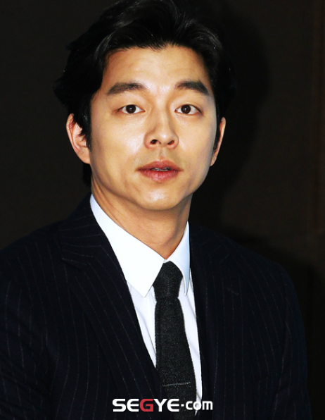 배우 <b>공유</b>, <b>부친상</b>… “<b>슬픔</b> 속 빈소 지키는 중”