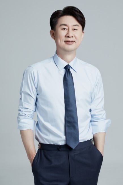 <b>남희석</b>, ‘<b>전국 노래자랑</b>’ 첫 <b>녹화</b> 마쳐…“故송해, 김신영 누 되지 않을 것...