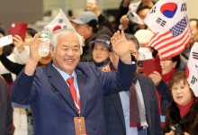 ‘뿔달린 전광훈 OUT’ 현수막 “초상권 침해 아냐”…전, 손배소 패소 확정
