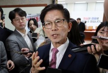 김문수 “지지율 상승, 내 말 맞아서…대선 출마 검토 안 해”