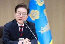 [속보] 李 대통령 “국민 중심에 두고 최선 다해야… 부처 현안 체크해보고 싶다”