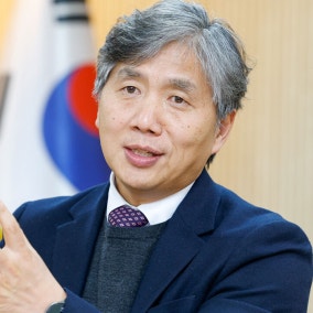 류현철 노동부 산업안전본부장 “기후변화 등 산재 위험 복병… 국민 체감하는 변화 만들 것”
