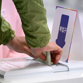 서울 52%·인천 52%·경기 55% ‘정권 지원론’ 강세