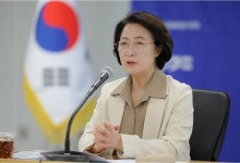 추미애, 민주당 비공개 일정 국감 자료 요구에 '대략 난감' 반응