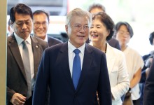 文 “통일 염원에 역행하는 반민족적 처사”… 김정은의 ‘적대적 2국가론’ 비판