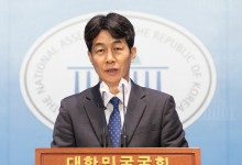 민주당, 文 기소에 “정치 기소...검찰 심판해야”