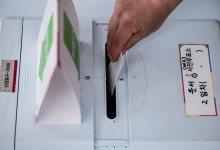 “사전투표 봉투에 특정후보 찍힌 용지” 신고... 선관위 “자작극 의심”